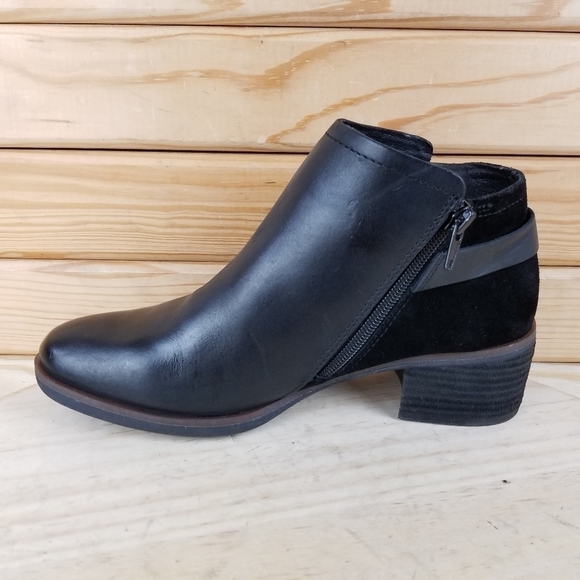 Korks Sonya 7 US Black Leather Suede Stacked Heel Ankle Bootie Boot Side Zip NEW - Picture 7 of 11
